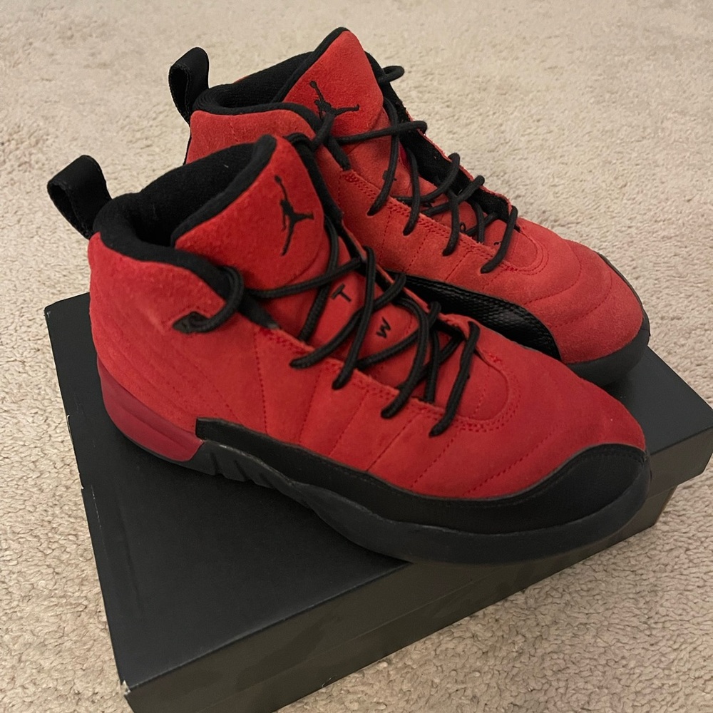 Jordan 12 Retro (PS) Varsity Red / Black Boys size 3y